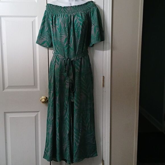 Oddy green gray off the shoulder fern printed wide leg belted jumpsuit  Sz 2XL - Picture 1 of 10